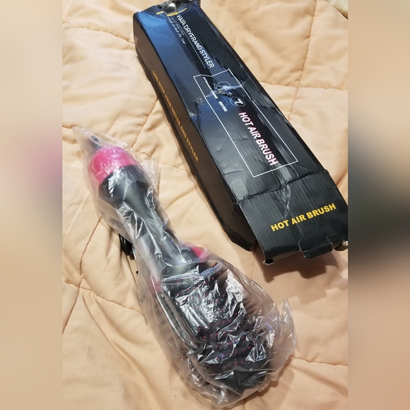 - Hair Dryer Brush 4 in 1 Blow Out Style Curl 1 Step Hot Air Comb Volumize… - Picture 14 of 14